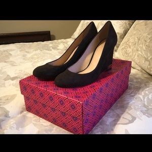 Tory Burch Brown suede wedges
